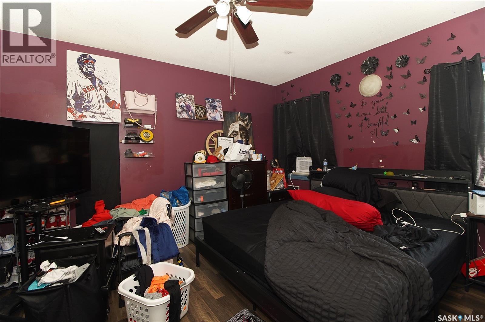 A B 417 Robinson Street, Regina, Saskatchewan  S4R 3R5 - Photo 5 - SK046679