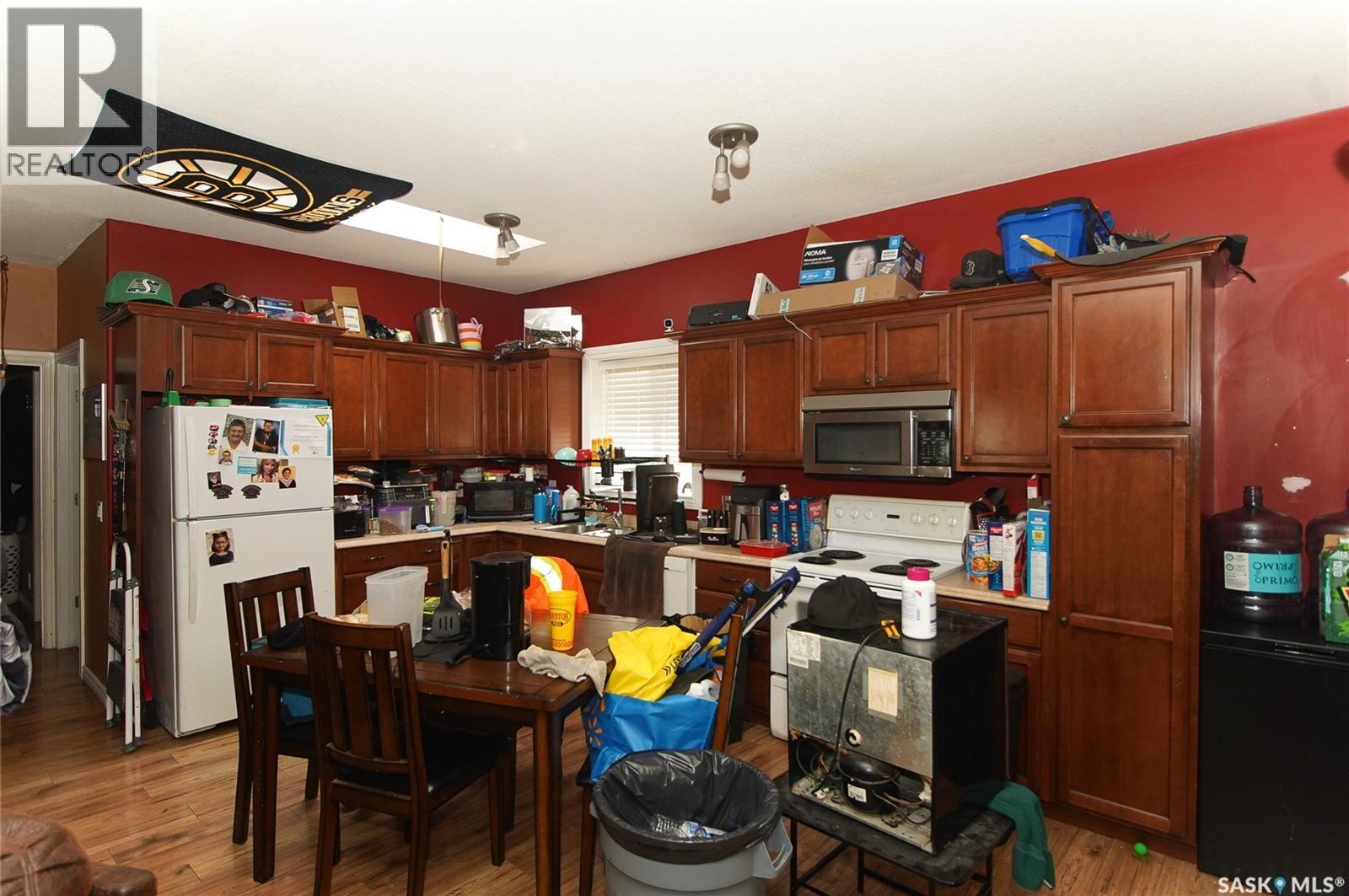 A B 417 Robinson Street, Regina, Saskatchewan  S4R 3R5 - Photo 8 - SK046679