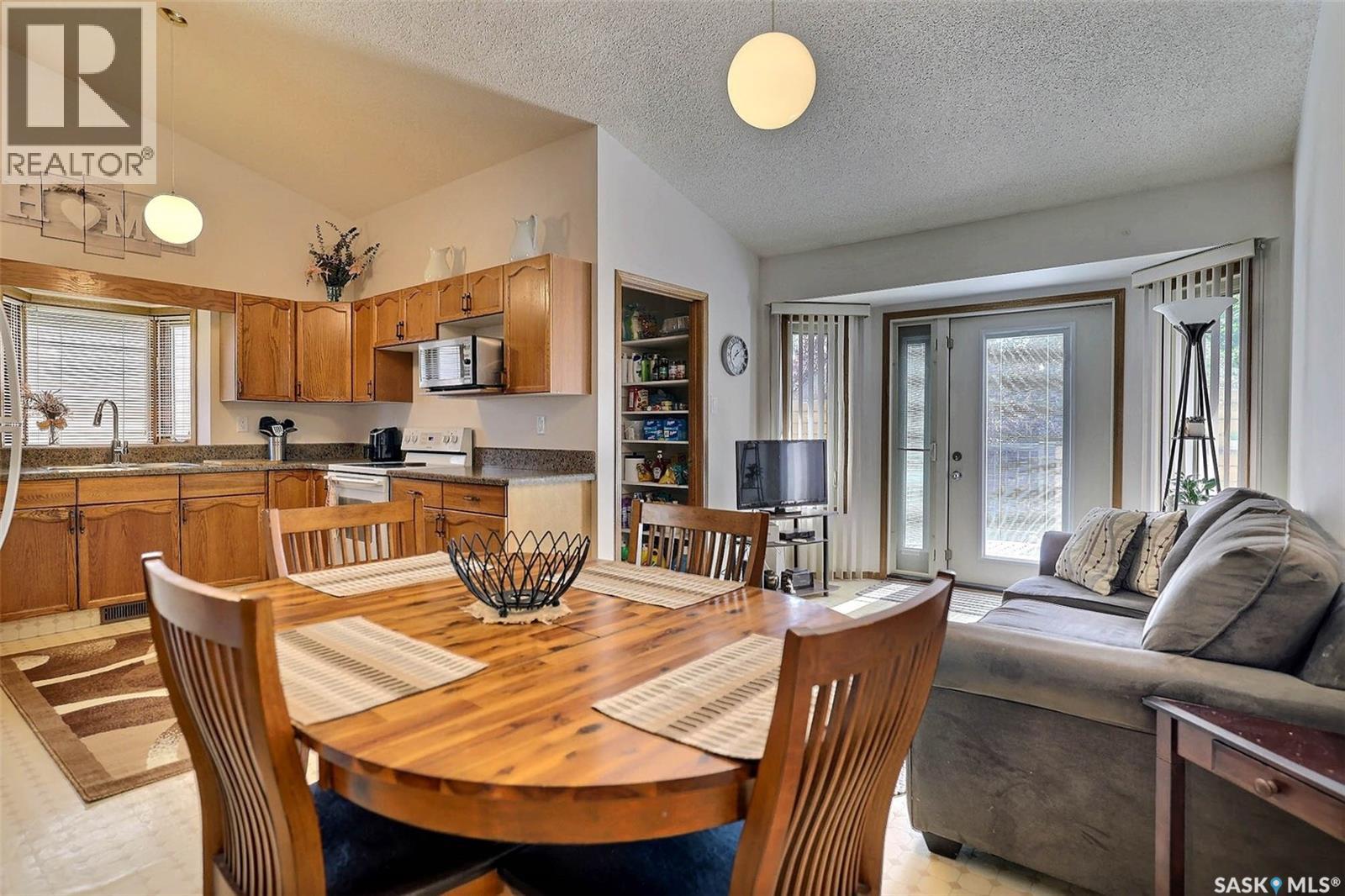 1246 Glasser Bay N, Regina, Saskatchewan  S4X 4K2 - Photo 11 - SK046637