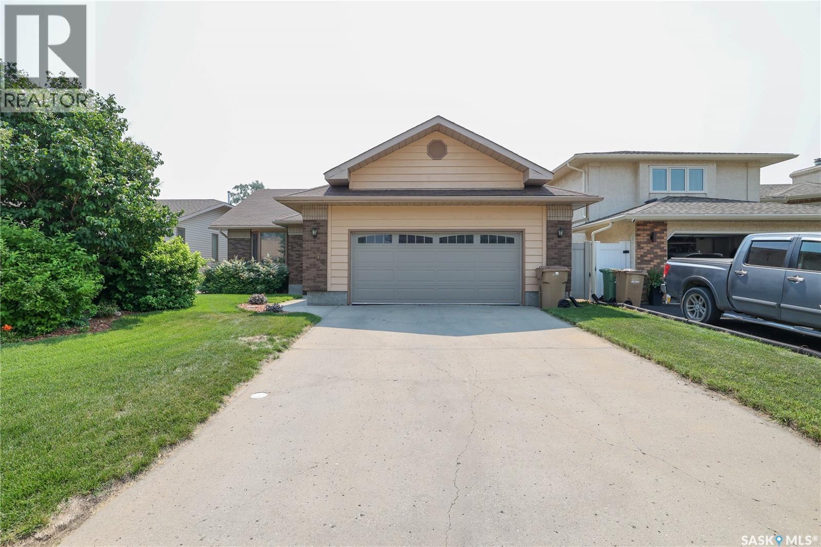 1246 Glasser Bay N, Regina, Saskatchewan  S4X 4K2 - Photo 2 - SK046637