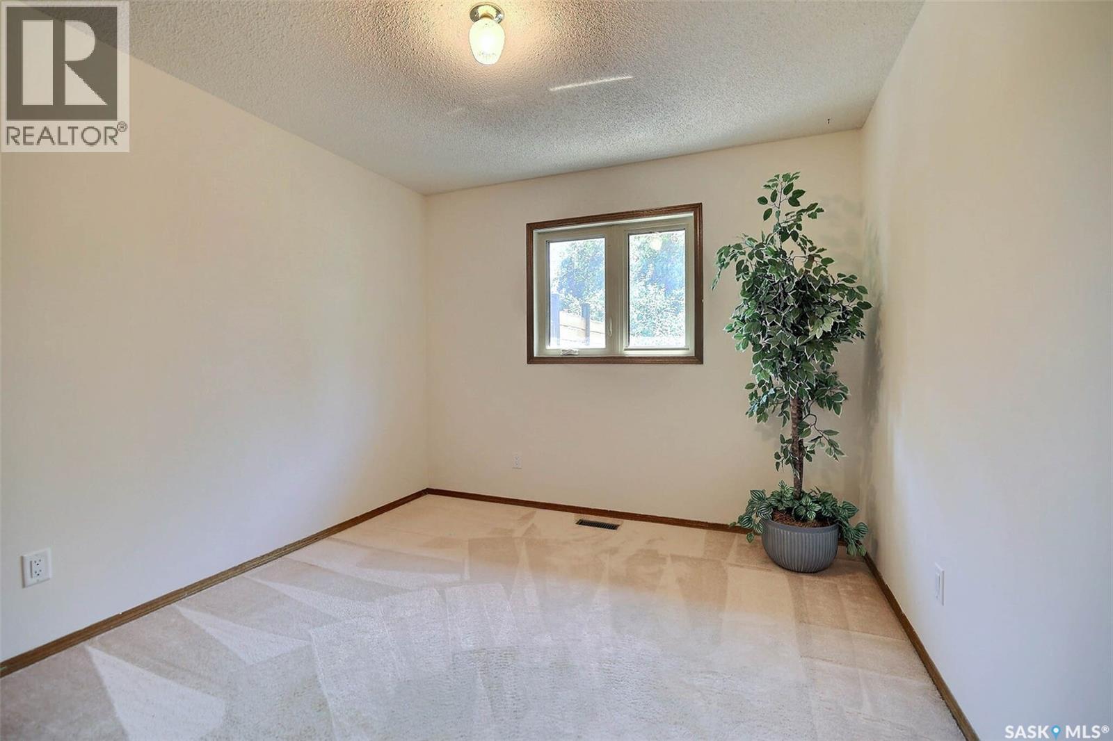 1246 Glasser Bay N, Regina, Saskatchewan  S4X 4K2 - Photo 20 - SK046637