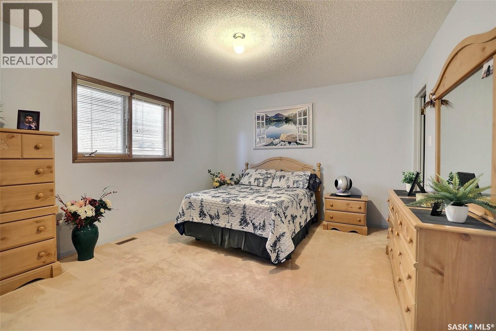 1246 Glasser Bay N, Regina, Saskatchewan  S4X 4K2 - Photo 22 - SK046637