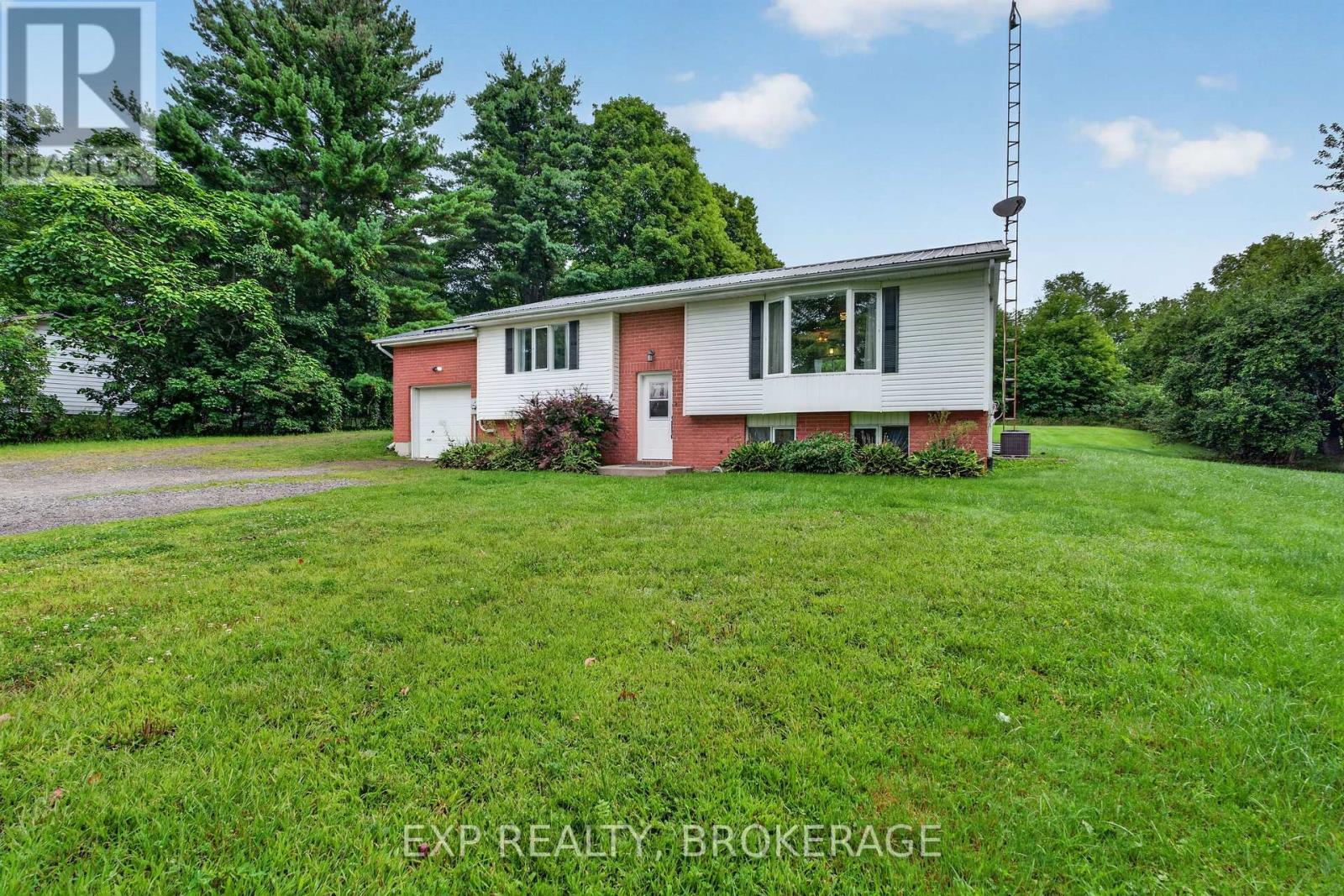 9009 Perth Road, Rideau Lakes, Ontario K0G 1X0 - Photo 4 - X13713904