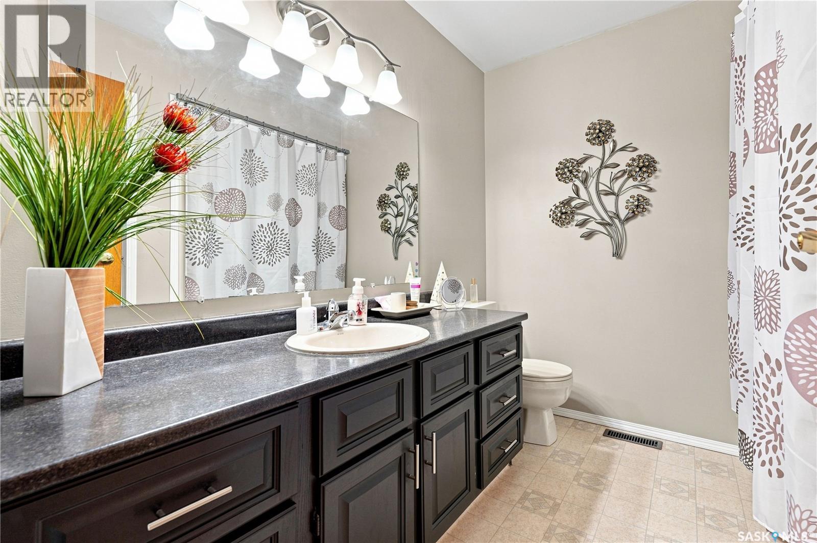 215 Stechishin Crescent, Saskatoon, Saskatchewan  S7K 5P6 - Photo 16 - SK046077