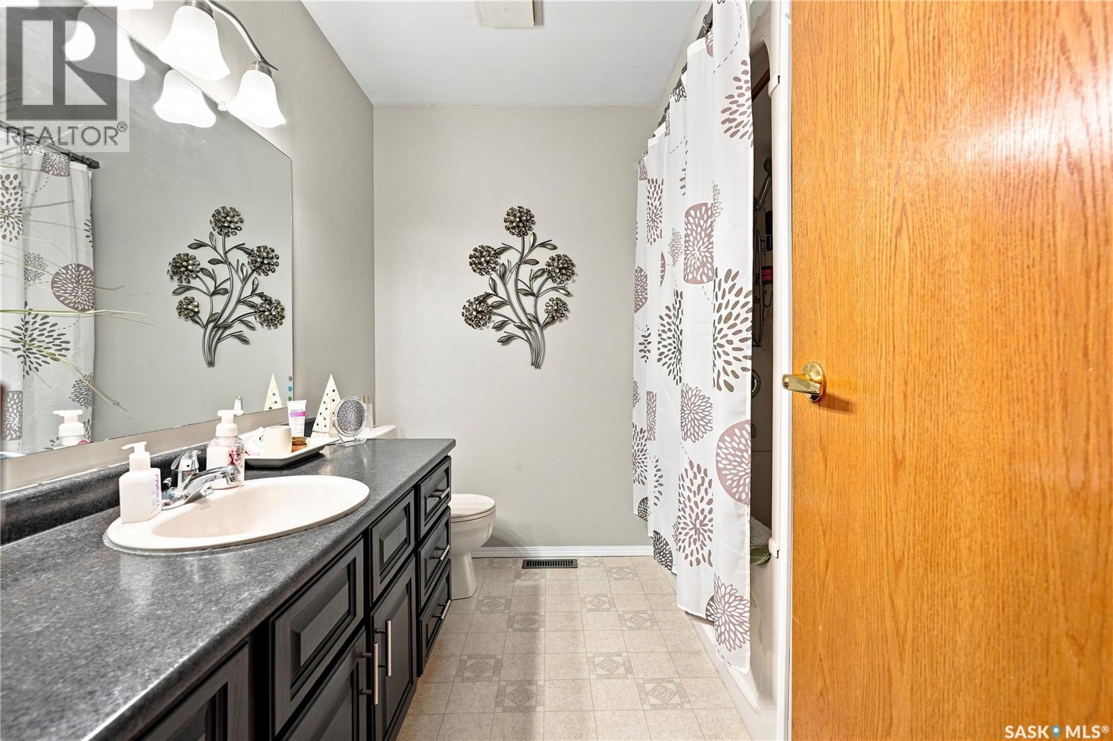215 Stechishin Crescent, Saskatoon, Saskatchewan  S7K 5P6 - Photo 17 - SK046077