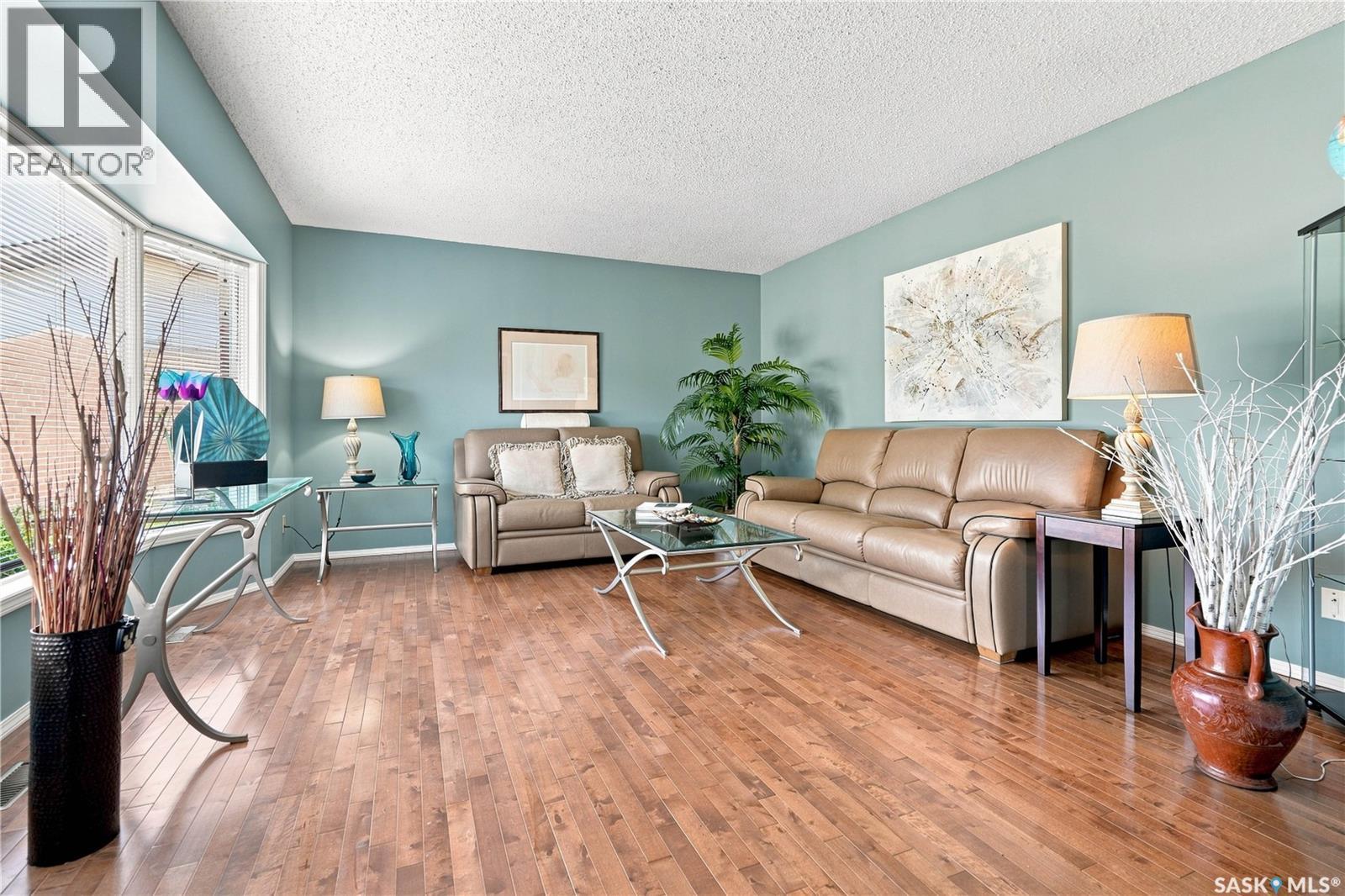 215 Stechishin Crescent, Saskatoon, Saskatchewan  S7K 5P6 - Photo 5 - SK046077