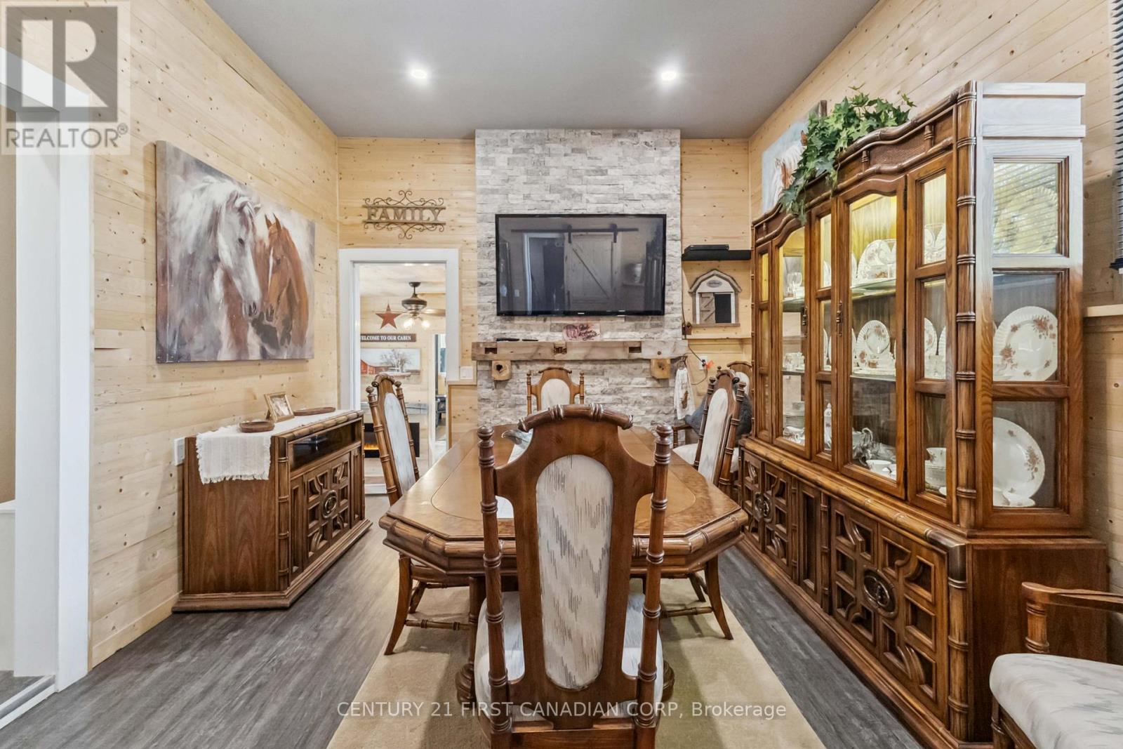 20883 Rebecca Road, Thames Centre, Ontario  N0E 1W0 - Photo 19 - X13713894