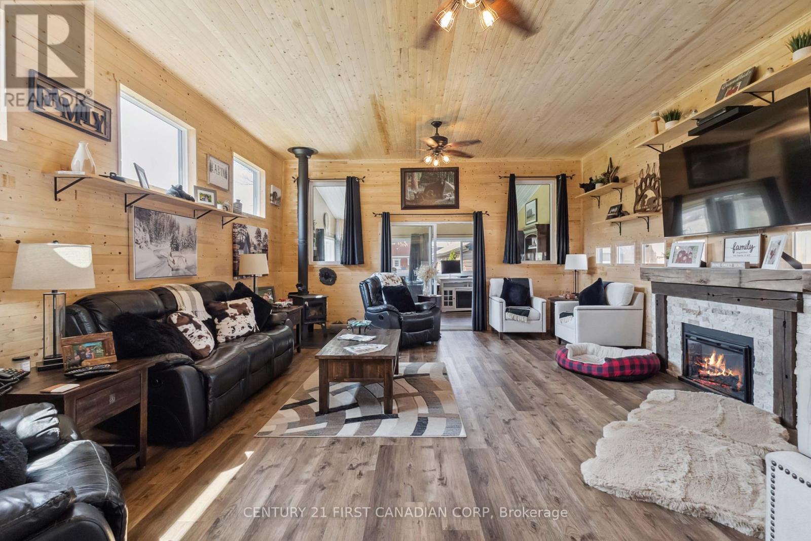 20883 Rebecca Road, Thames Centre, Ontario  N0E 1W0 - Photo 23 - X13713894