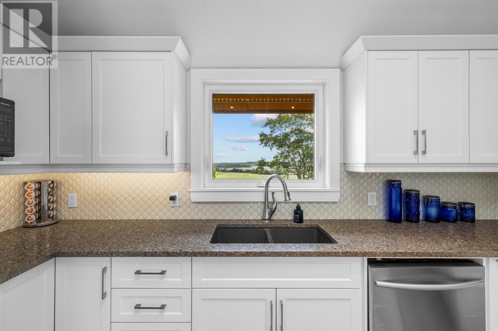 182 Upper Meadowbank Road, Cornwall, Prince Edward Island  C0A 1H1 - Photo 13 - 202621560