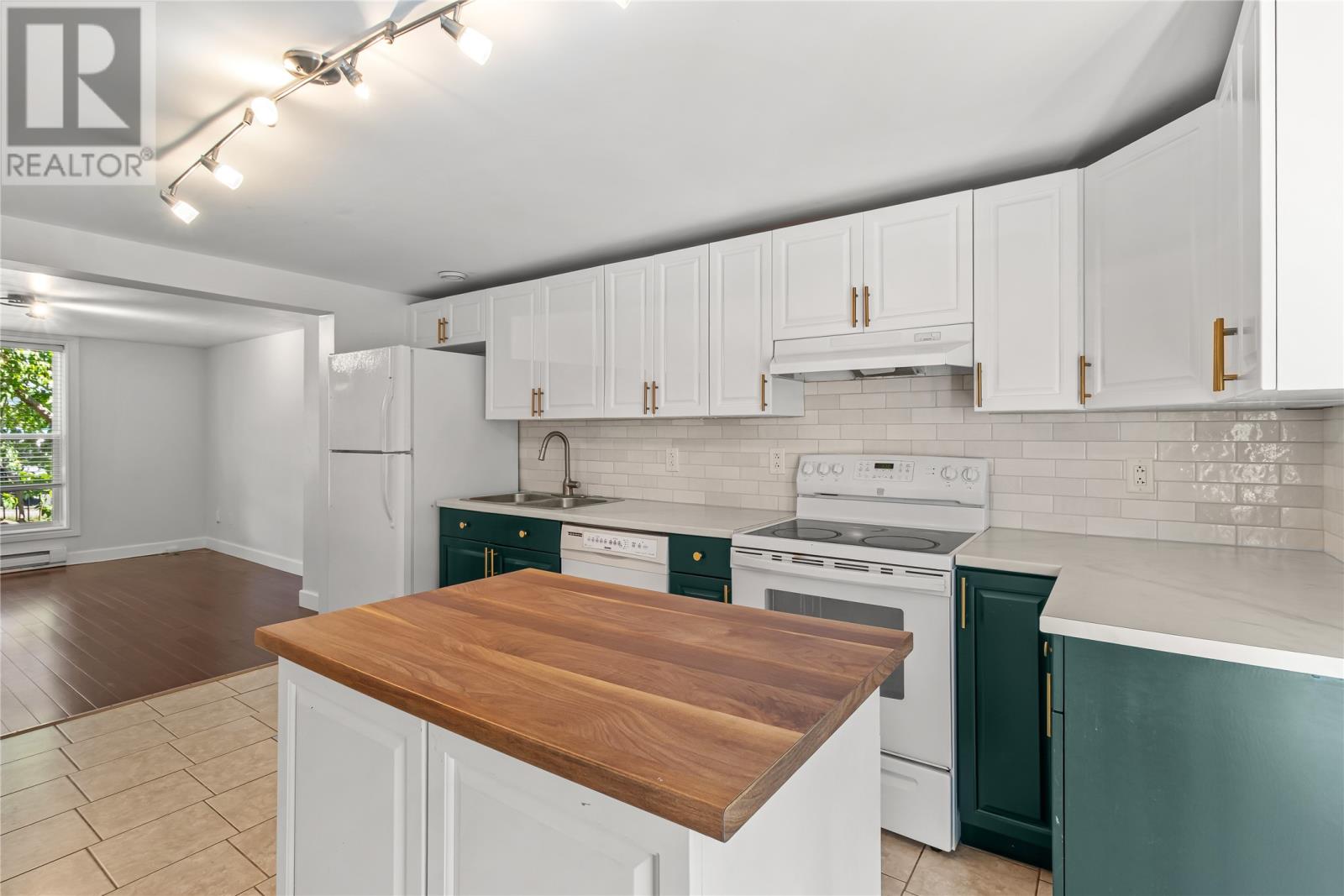 122 Freshwater Road, St. John's, Newfoundland & Labrador  A1C 2N8 - Photo 10 - 1302372