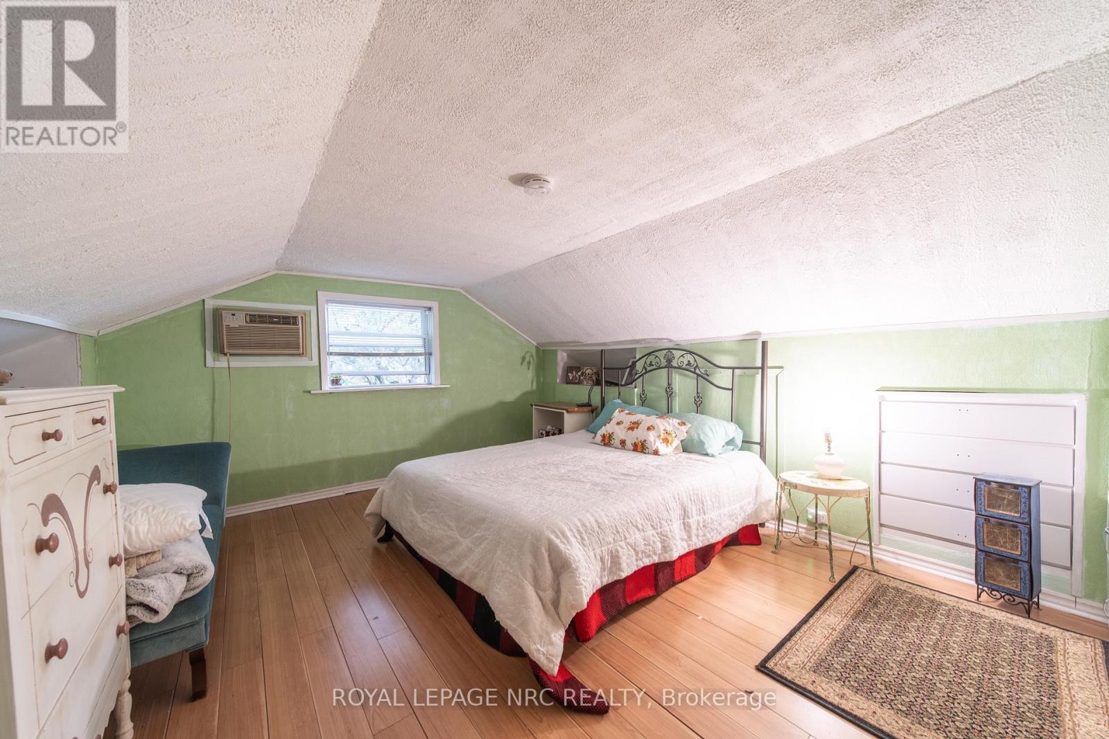 6334 Frederica Street, Niagara Falls, Ontario  L2G 1C4 - Photo 14 - X13713922