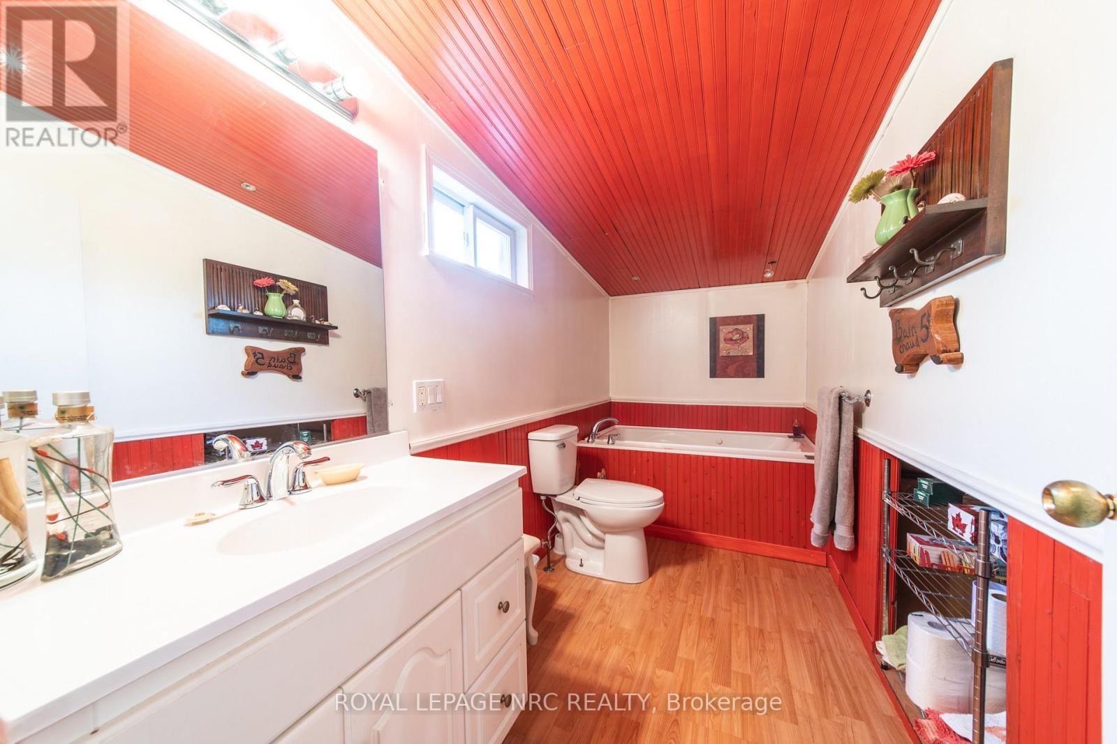 6334 Frederica Street, Niagara Falls, Ontario  L2G 1C4 - Photo 15 - X13713922