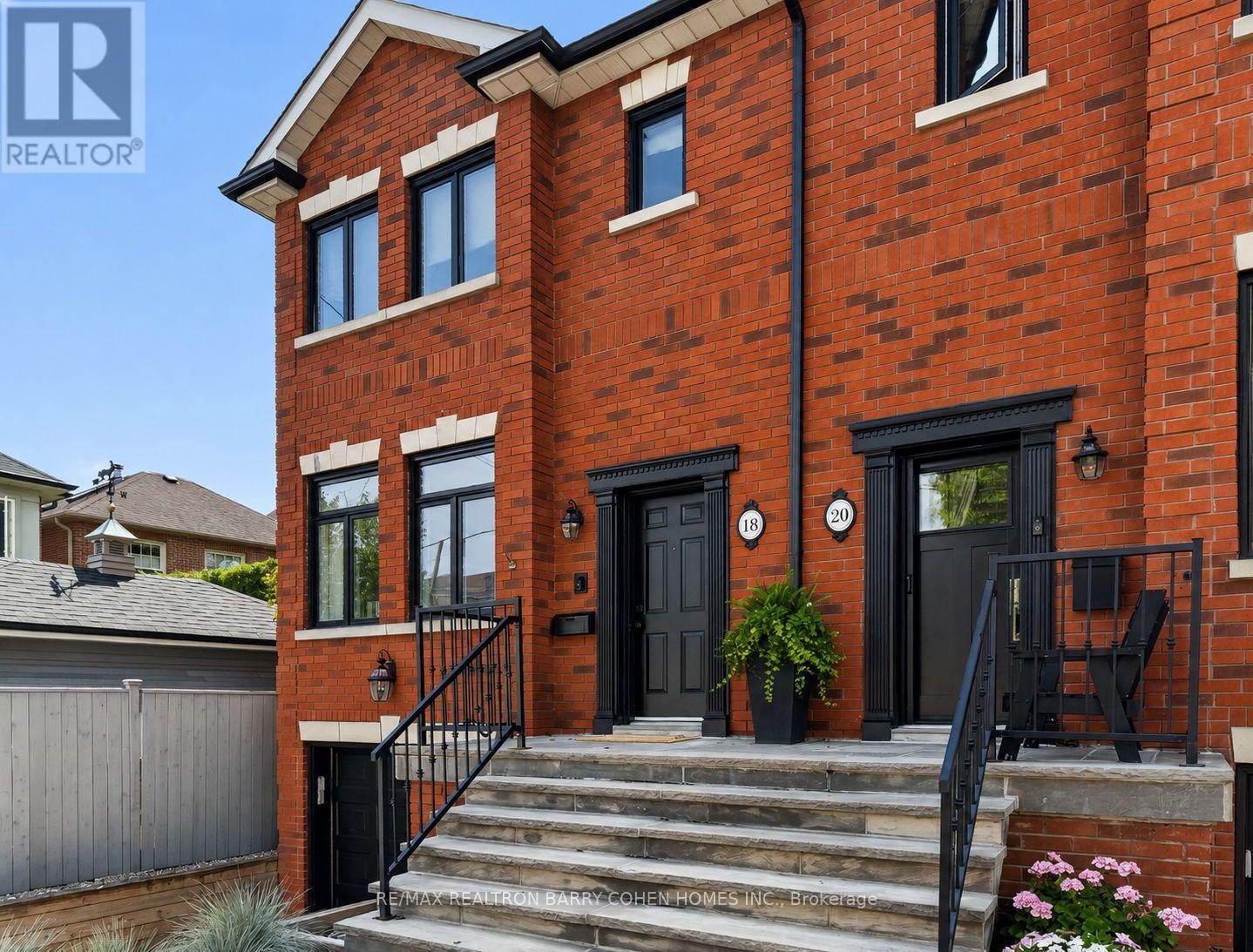 18 JOICEY BOULEVARD, Toronto, Ontario