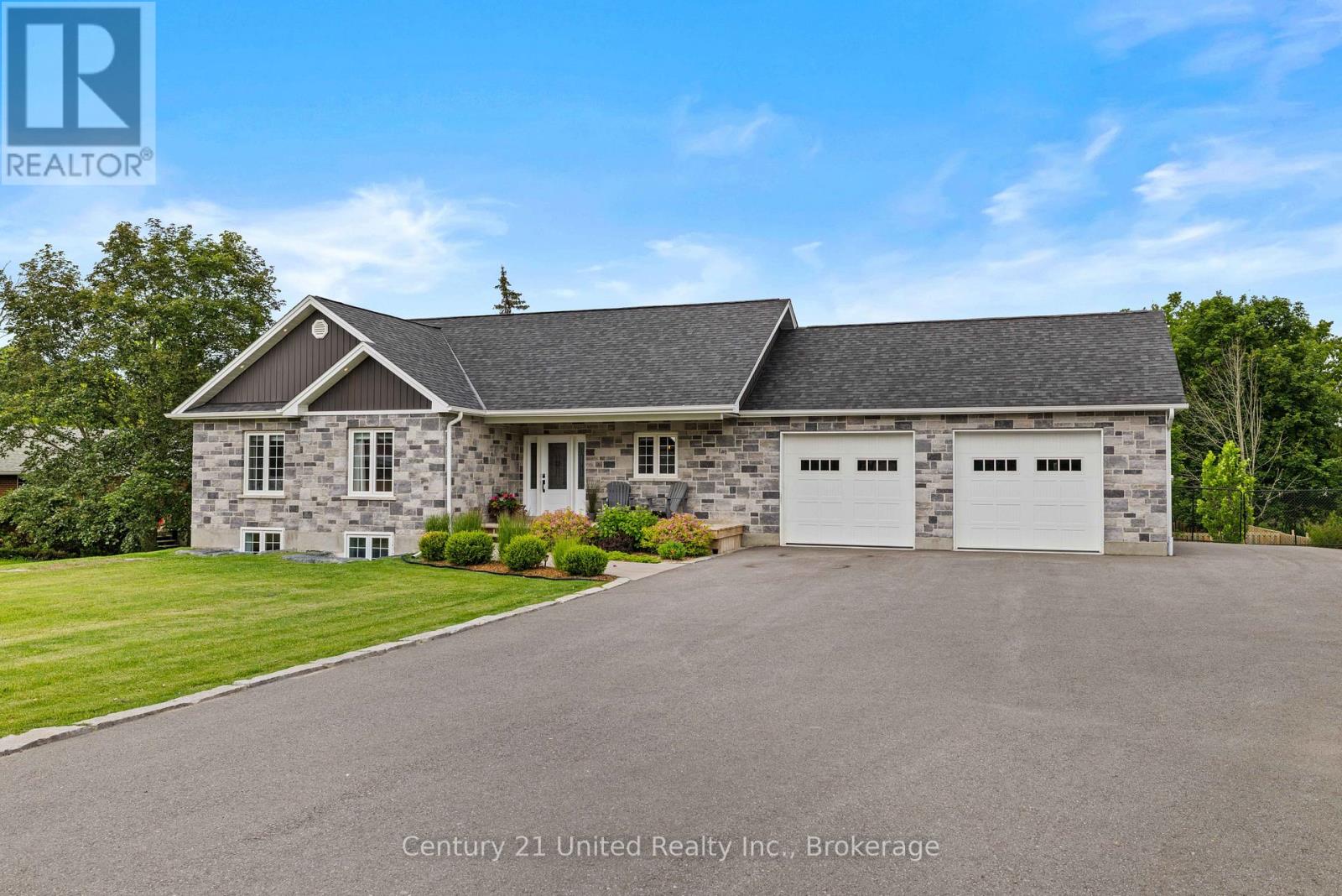 929 Mount Pleasant Road, Cavan Monaghan, Ontario L0A 1C0 - Photo 1 - X13499746