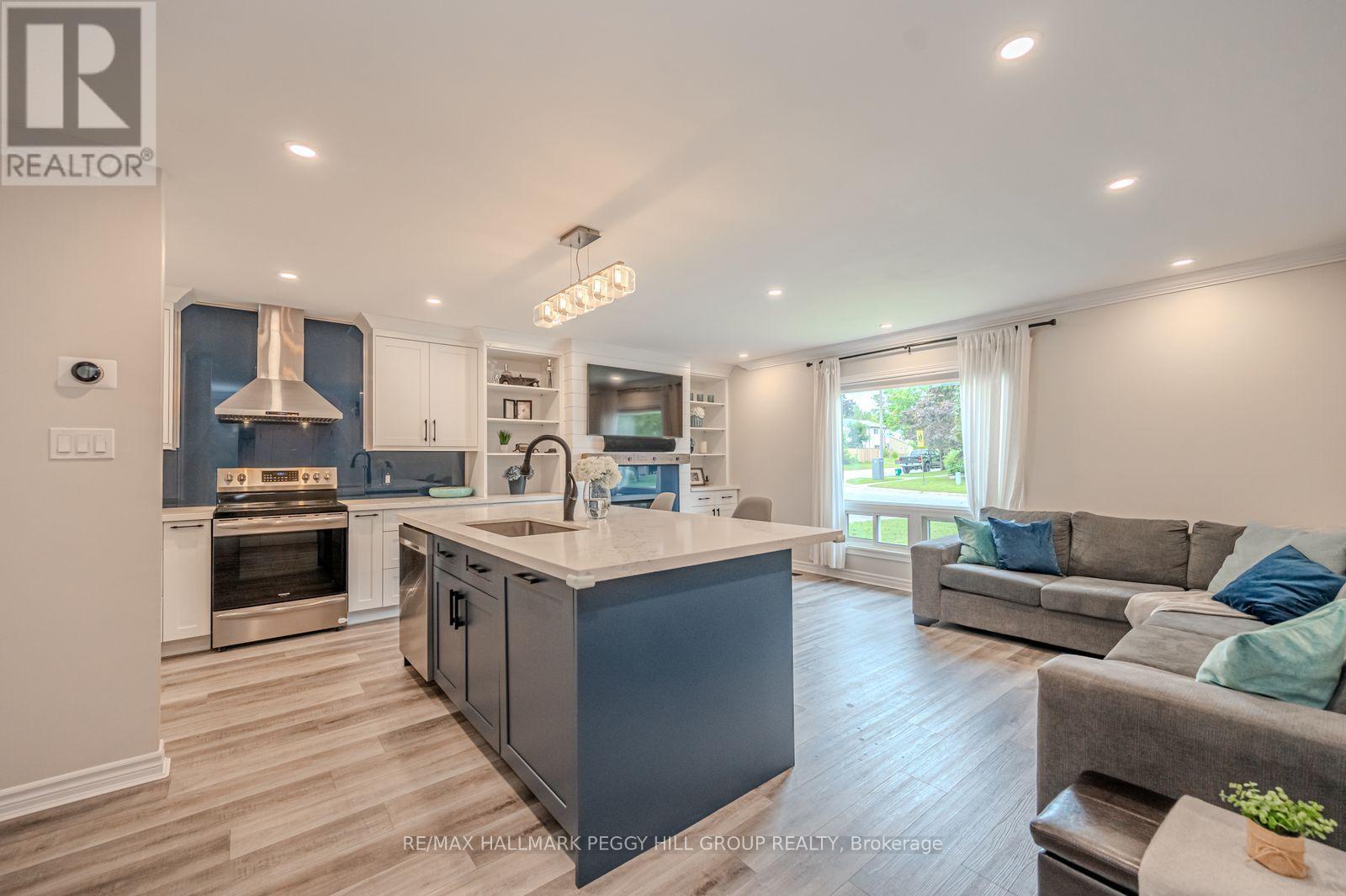 29 Shelley Lane, Barrie (Letitia Heights), Ontario  L4N 4W4 - Photo 4 - S13713954