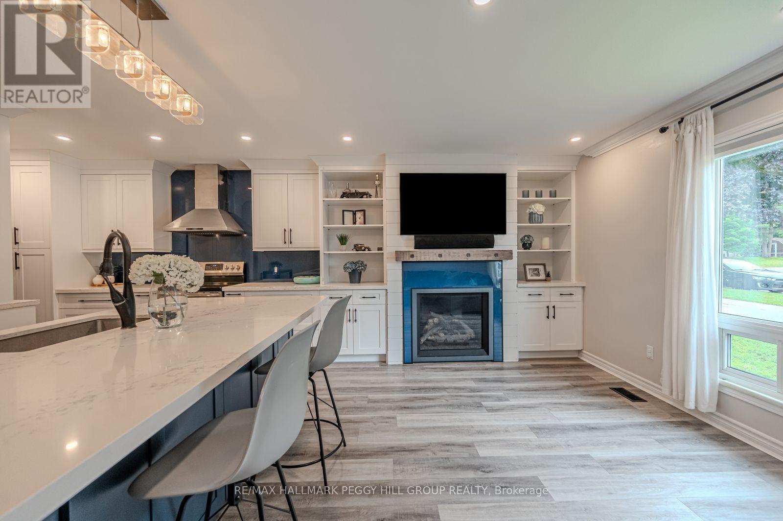 29 Shelley Lane, Barrie (Letitia Heights), Ontario  L4N 4W4 - Photo 5 - S13713954
