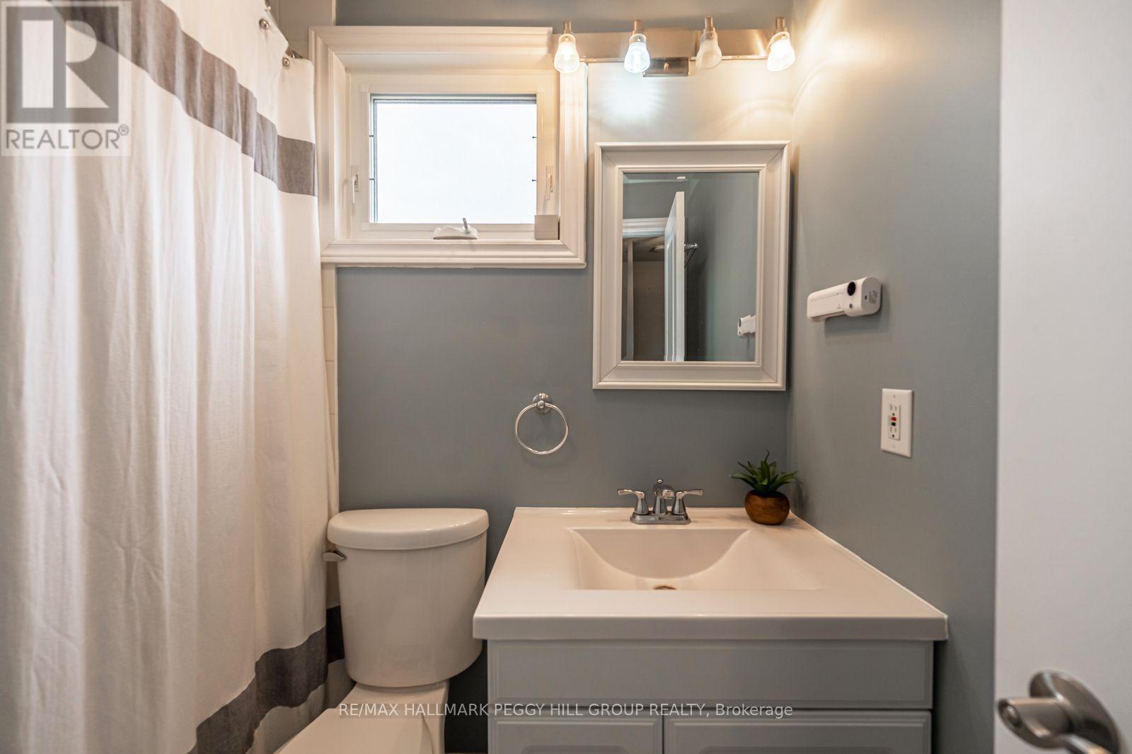 29 Shelley Lane, Barrie (Letitia Heights), Ontario  L4N 4W4 - Photo 9 - S13713954