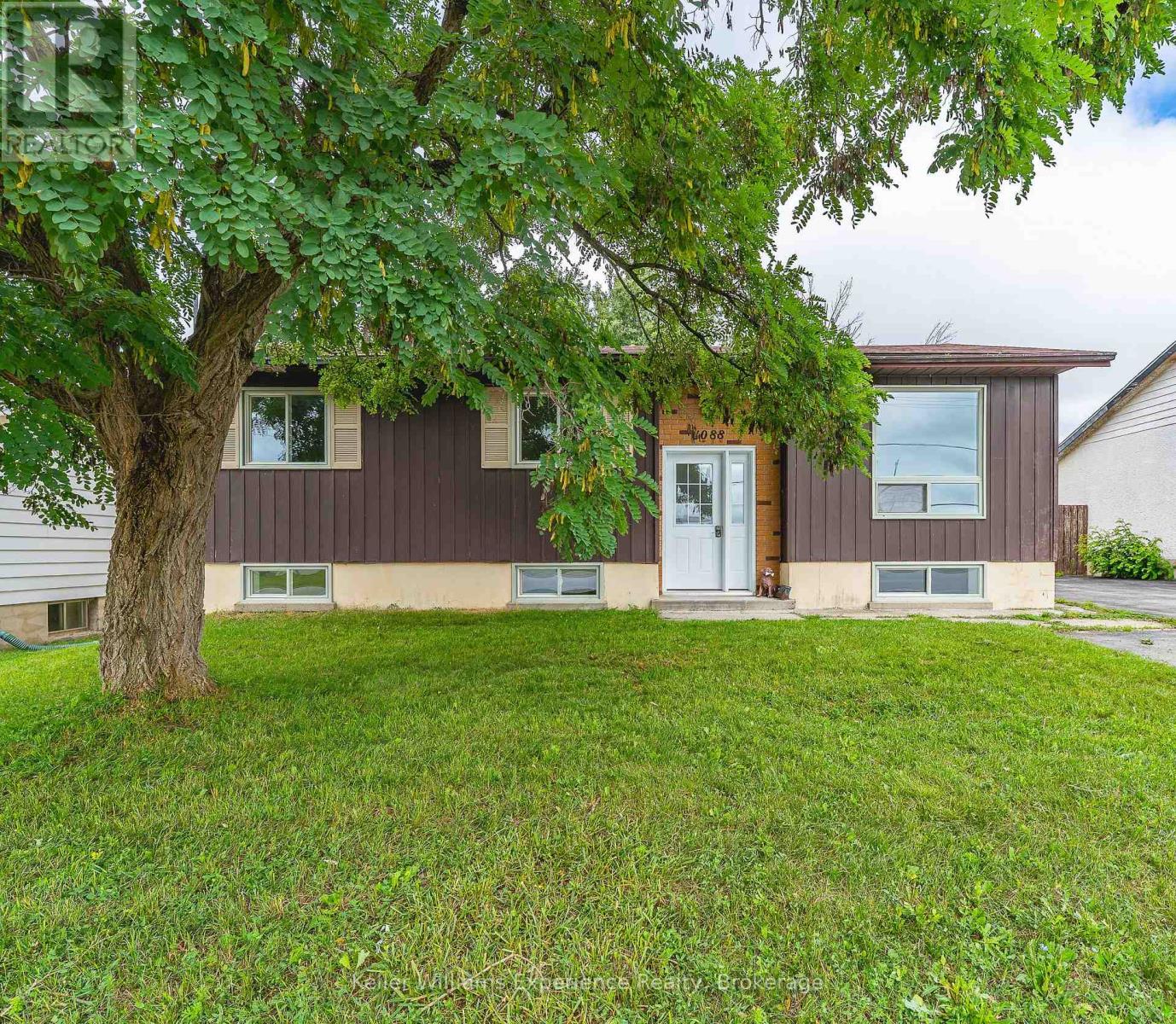 1088 8TH STREET E, Owen Sound, Ontario