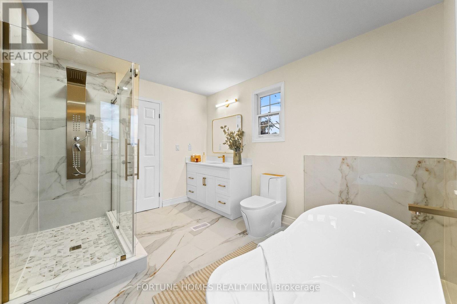 1 Ortona Drive, Brampton, Ontario  L6Y 3C9 - Photo 24 - W13713882