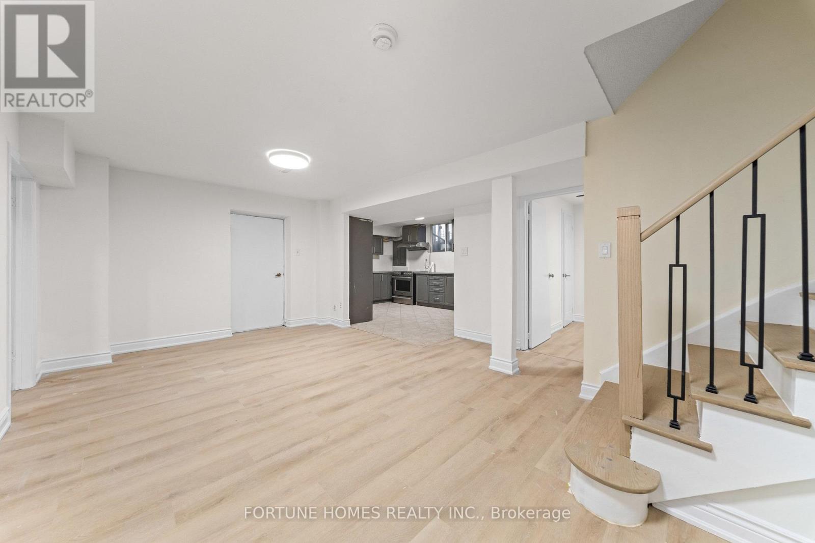 1 Ortona Drive, Brampton, Ontario  L6Y 3C9 - Photo 32 - W13713882