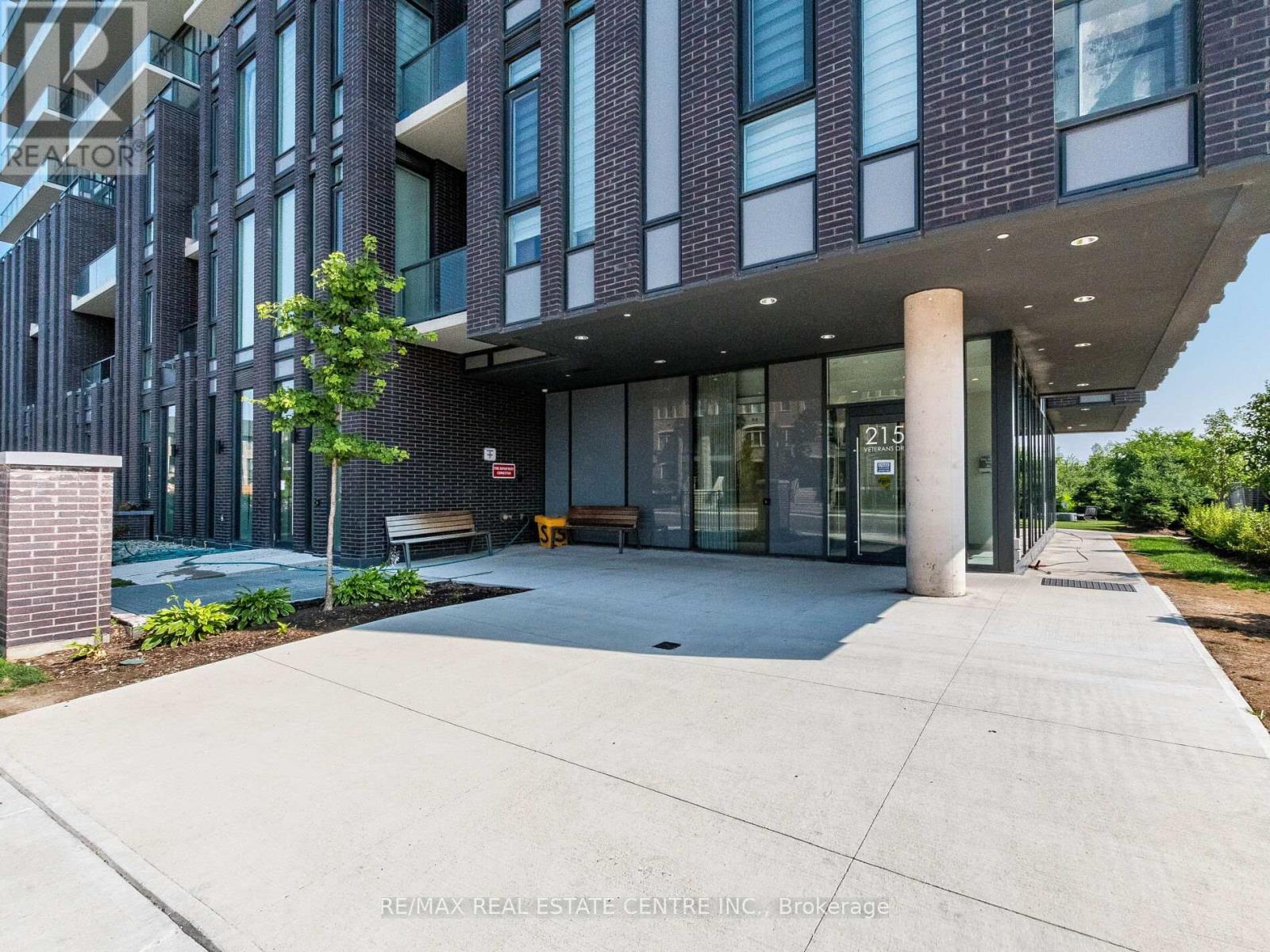 211 - 215 Veterans Drive, Brampton, Ontario  L7A 5L6 - Photo 8 - W13713892