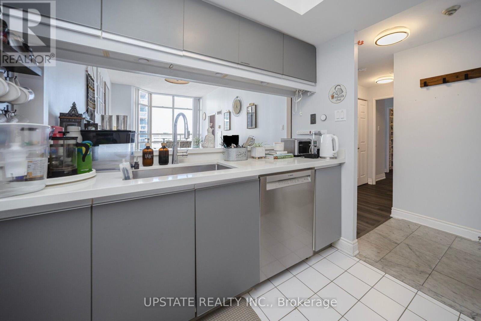 1607 - 250 Webb Drive, Mississauga, Ontario  L5B 3Z4 - Photo 22 - W13713928
