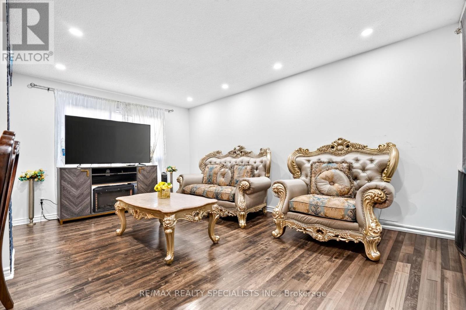 24 Garrison Square, Brampton, Ontario  L6S 2H3 - Photo 3 - W13713932