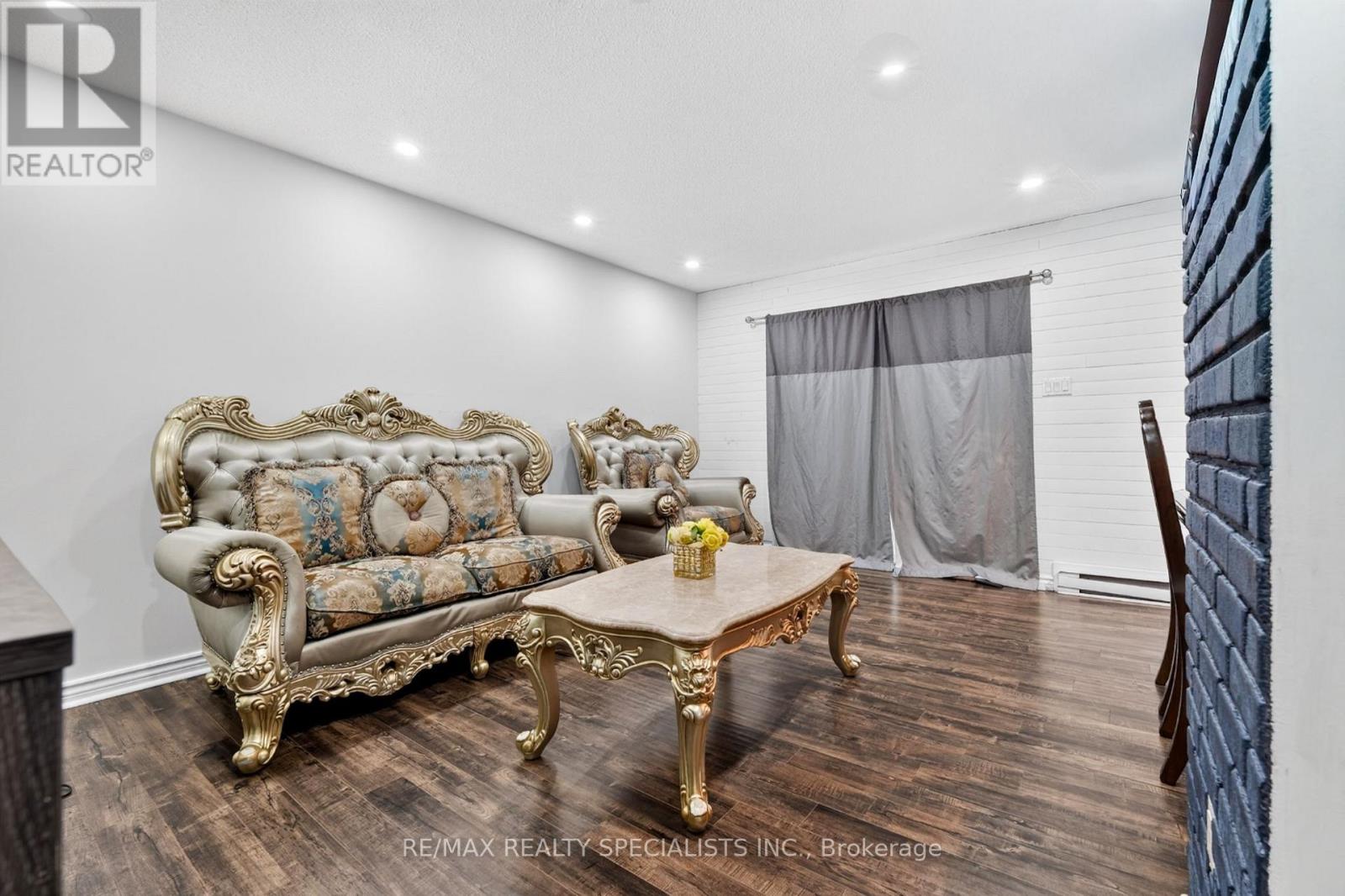 24 Garrison Square, Brampton, Ontario  L6S 2H3 - Photo 7 - W13713932