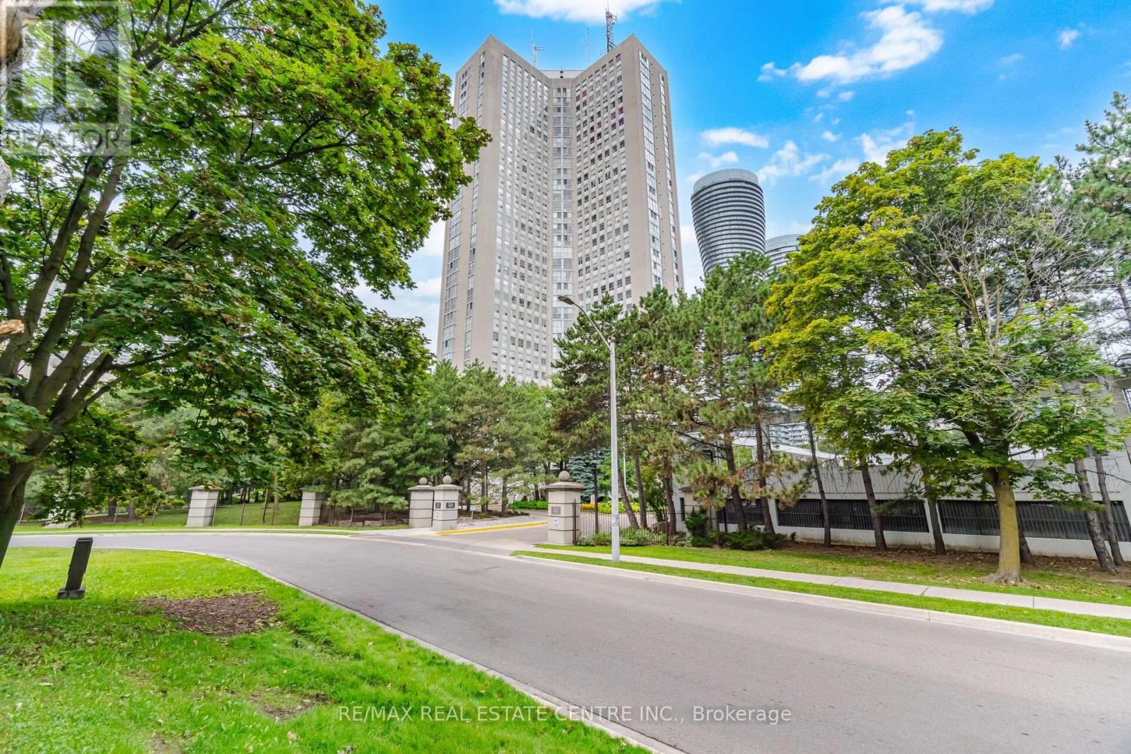 2601 - 3650 KANEFF CRESCENT, Mississauga, Ontario