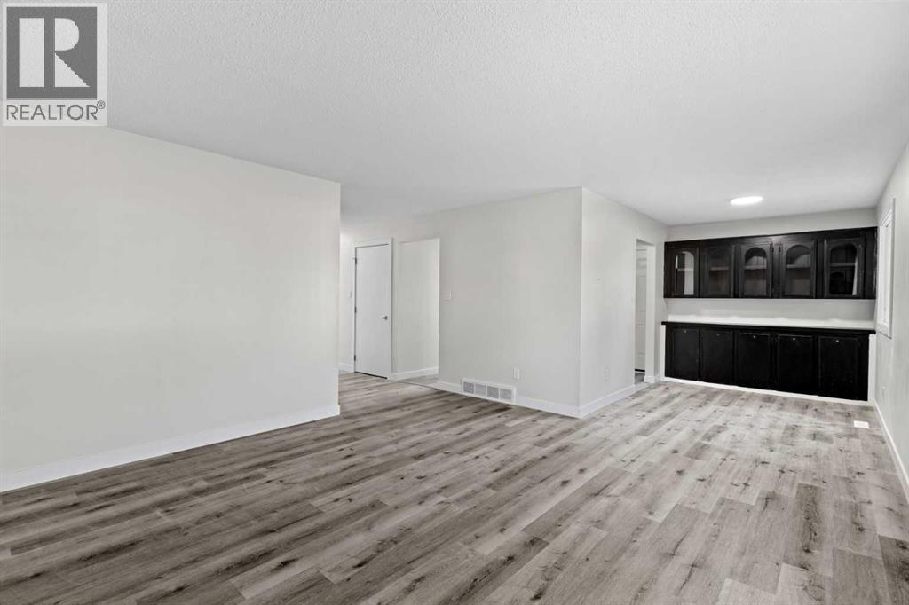 1427 43 Street Ne, Calgary, Alberta  T2A 3L5 - Photo 7 - A2339505