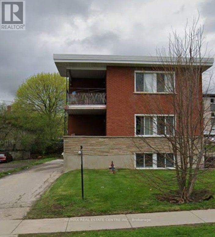 18 HIGH STREET, Waterloo, Ontario