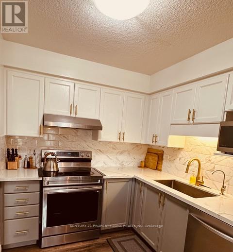 1369 Countrystone Drive, Kitchener, Ontario  N2N 3R8 - Photo 4 - X13713950