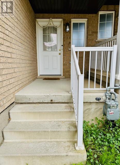 1369 Countrystone Drive, Kitchener, Ontario  N2N 3R8 - Photo 5 - X13713950