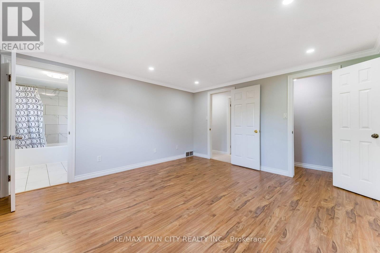 68 Old Huron Court, Kitchener, Ontario  N2R 1L7 - Photo 15 - X13713984