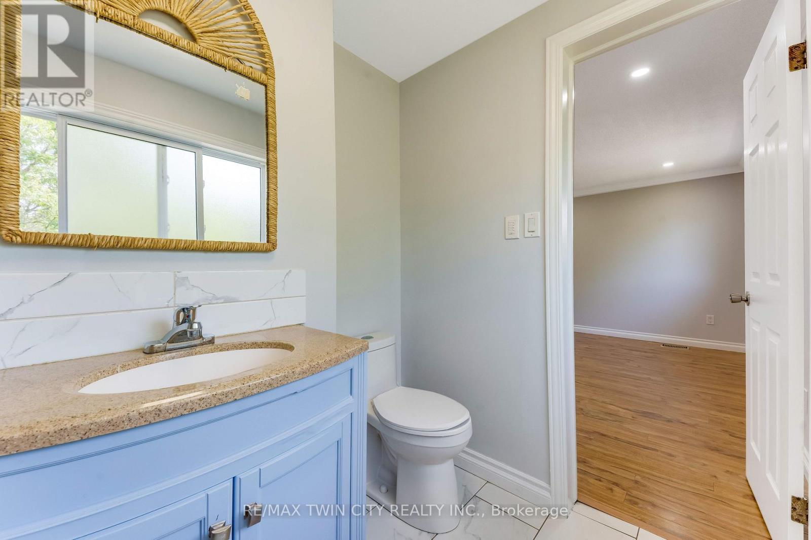 68 Old Huron Court, Kitchener, Ontario  N2R 1L7 - Photo 18 - X13713984