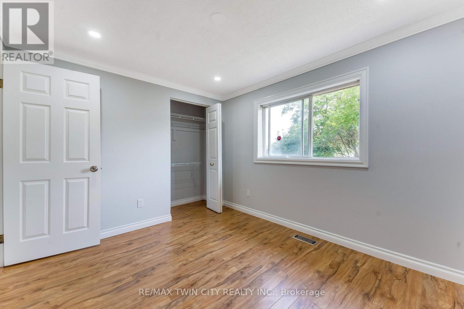 68 Old Huron Court, Kitchener, Ontario  N2R 1L7 - Photo 23 - X13713984