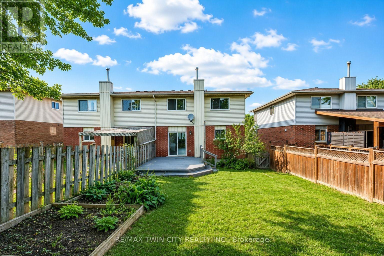 68 Old Huron Court, Kitchener, Ontario  N2R 1L7 - Photo 30 - X13713984