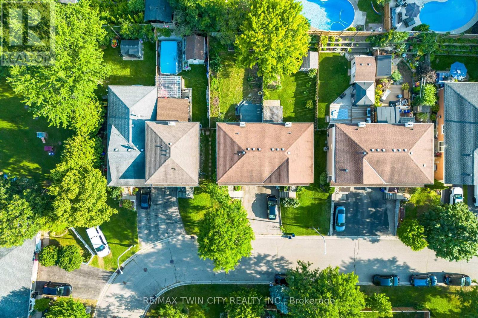 68 Old Huron Court, Kitchener, Ontario  N2R 1L7 - Photo 33 - X13713984