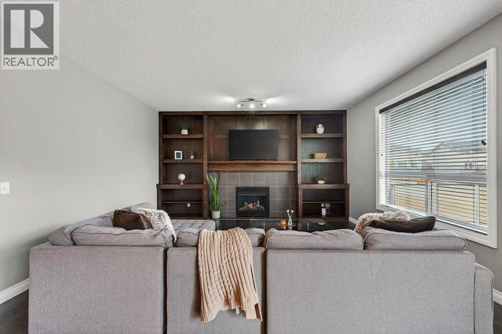 76 Rainbow Falls Boulevard, Chestermere, Alberta  T1X 0S6 - Photo 24 - A2316289