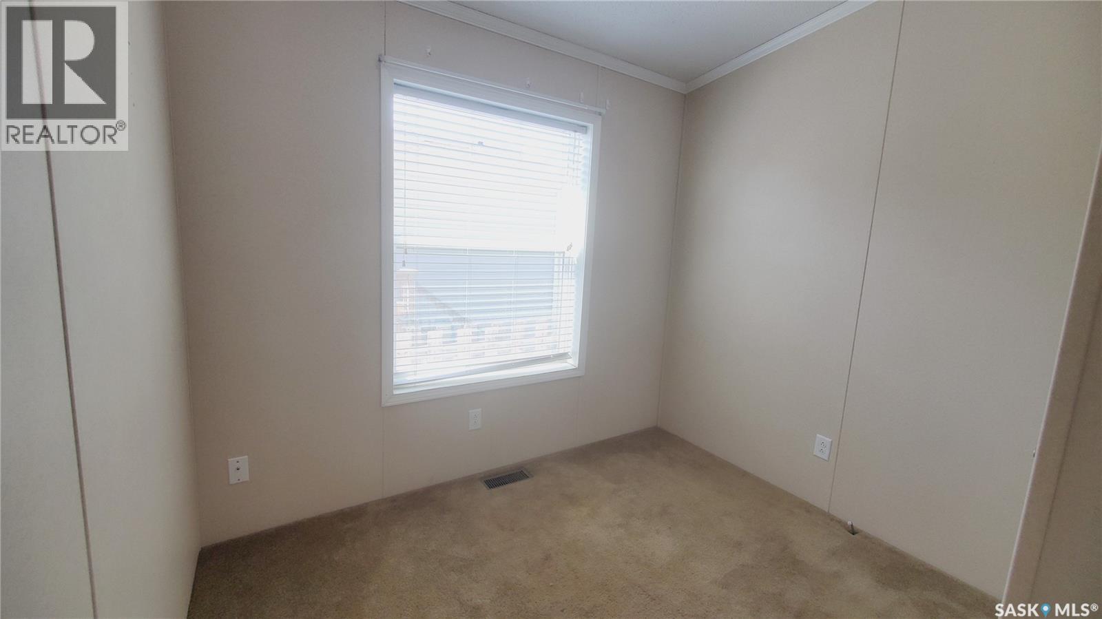 210 Brownlee Street, Weyburn, Saskatchewan  S4H 3P4 - Photo 17 - SK046688