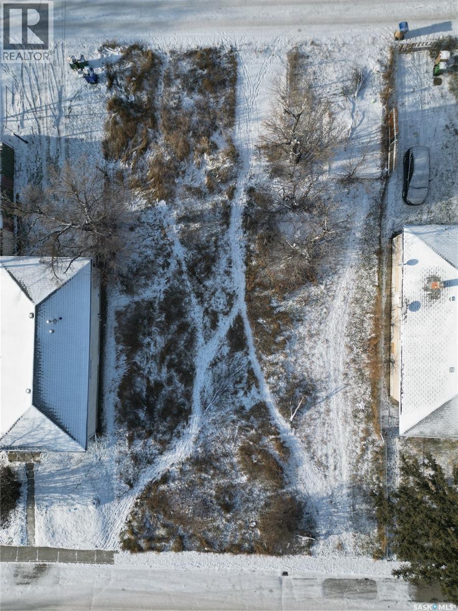 820 Robinson Street, Regina, Saskatchewan  S4T 2M3 - Photo 2 - SK046625
