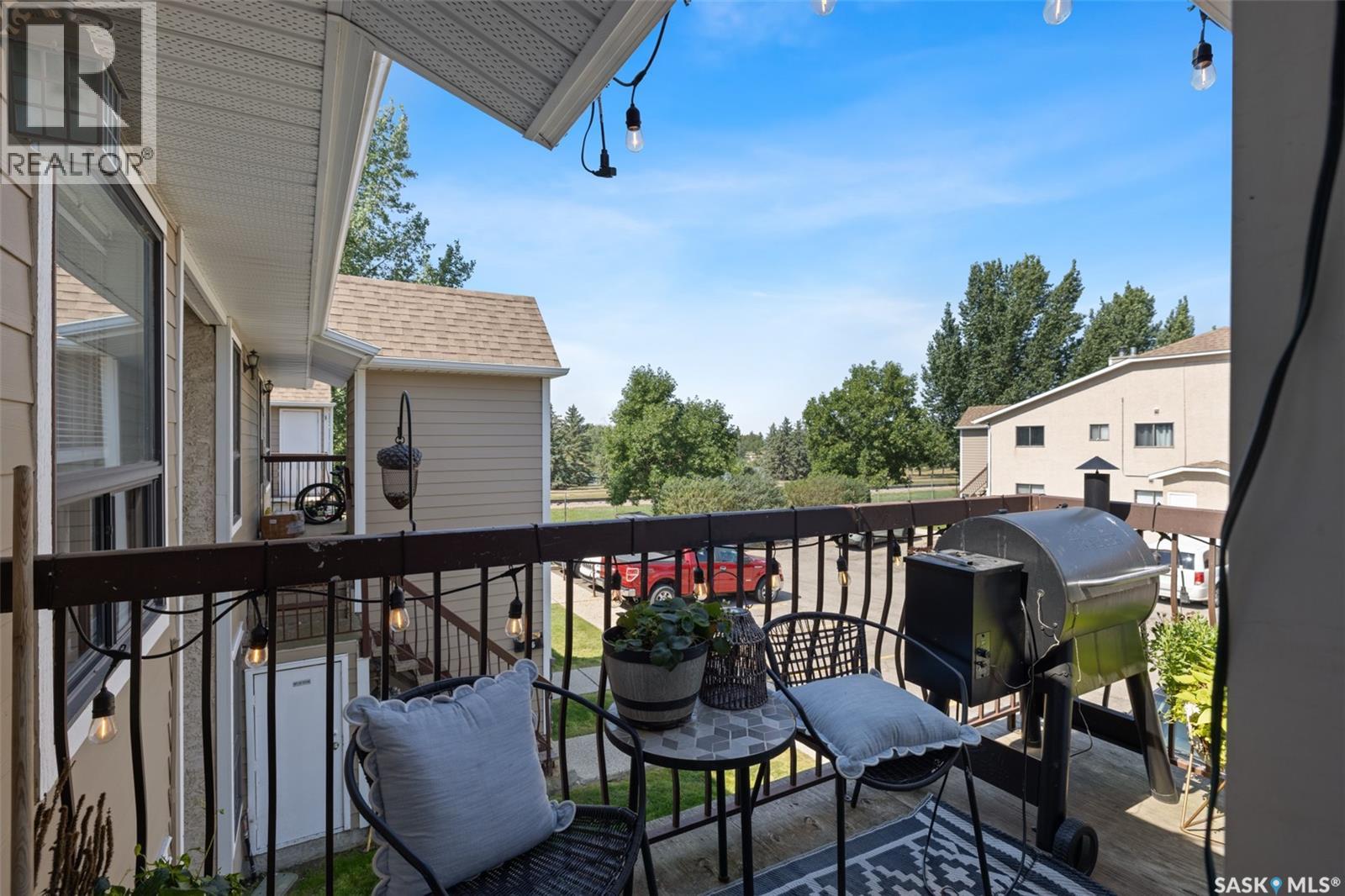 80 Cedar Meadow Drive, Regina, Saskatchewan  S4X 3J6 - Photo 2 - SK046454
