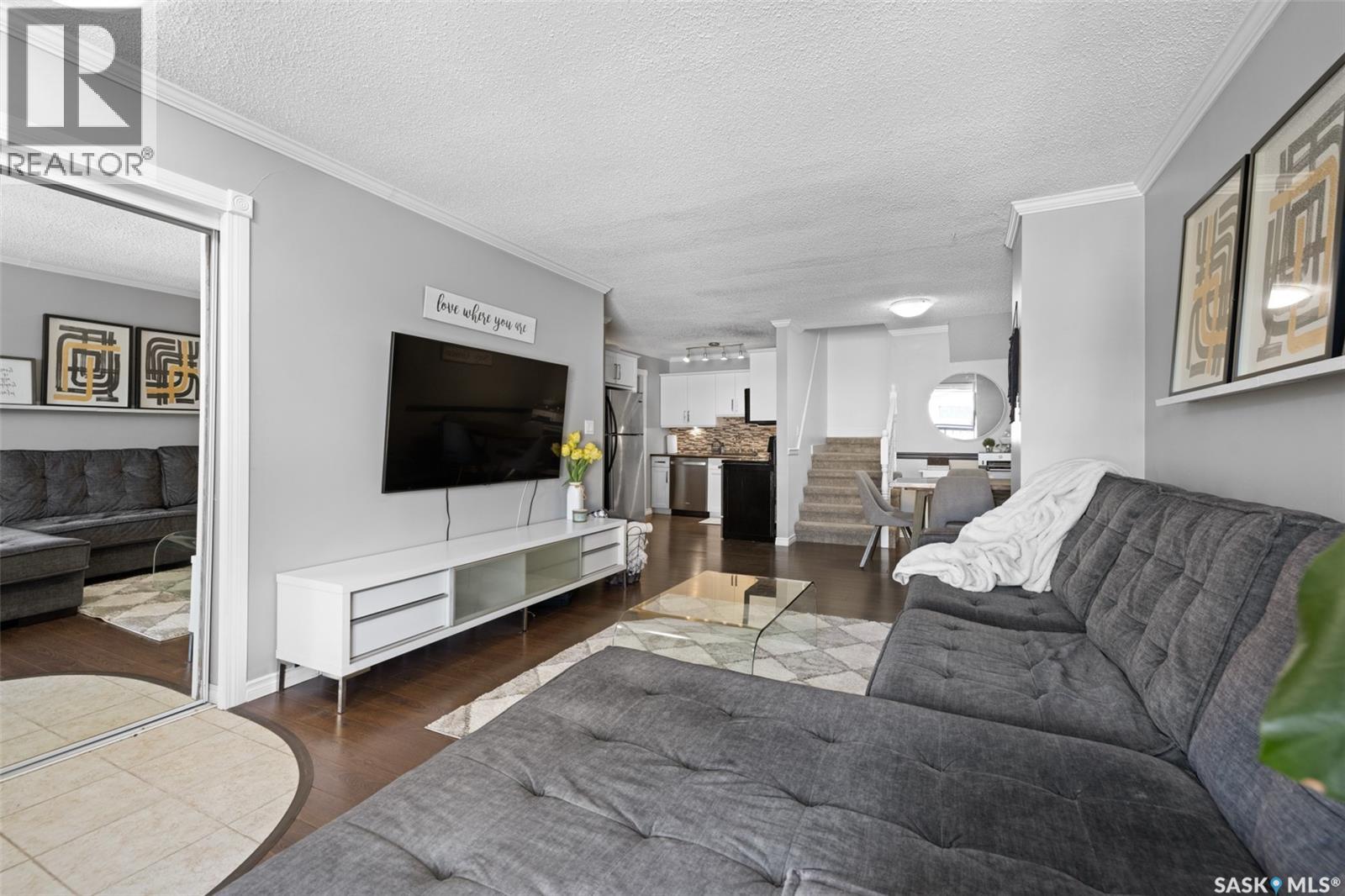 80 Cedar Meadow Drive, Regina, Saskatchewan  S4X 3J6 - Photo 4 - SK046454