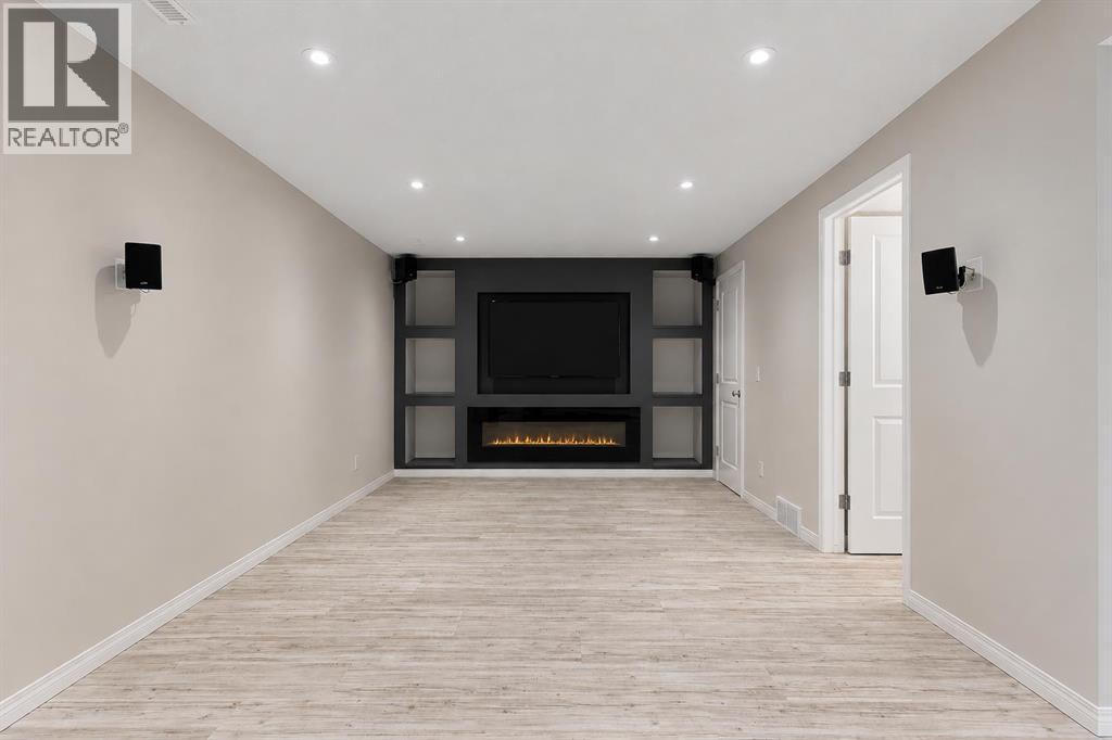 16 Fireside Way, Cochrane, Alberta  T4C 0R1 - Photo 8 - A2336797