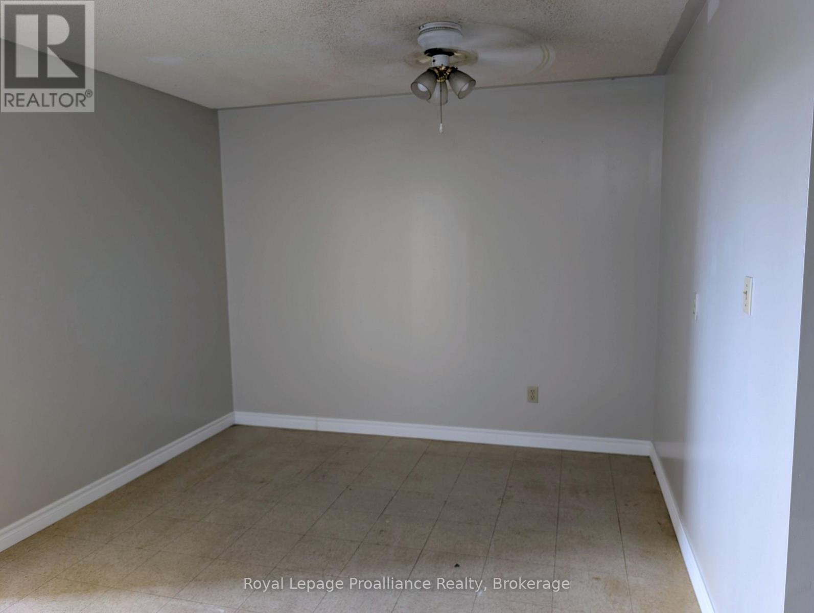 204 - 328 Aylmer Street, Peterborough, Ontario  K9H 3V6 - Photo 4 - X13714210