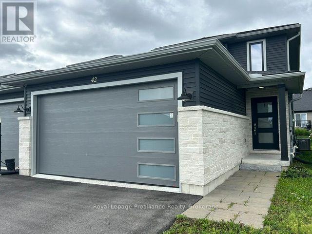 42 DEWAL PLACE, Belleville, Ontario