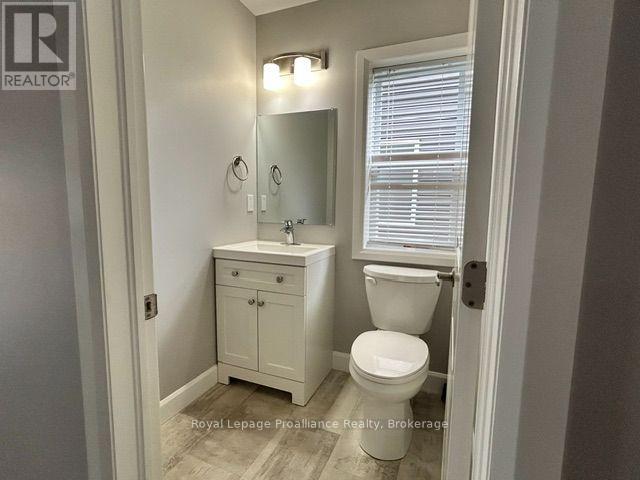 42 Dewal Place, Belleville, Ontario  K8P 0E5 - Photo 4 - X13714250