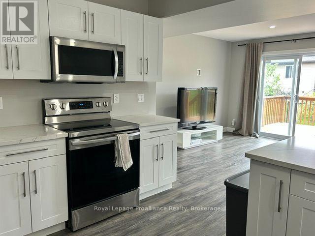 42 Dewal Place, Belleville, Ontario  K8P 0E5 - Photo 6 - X13714250