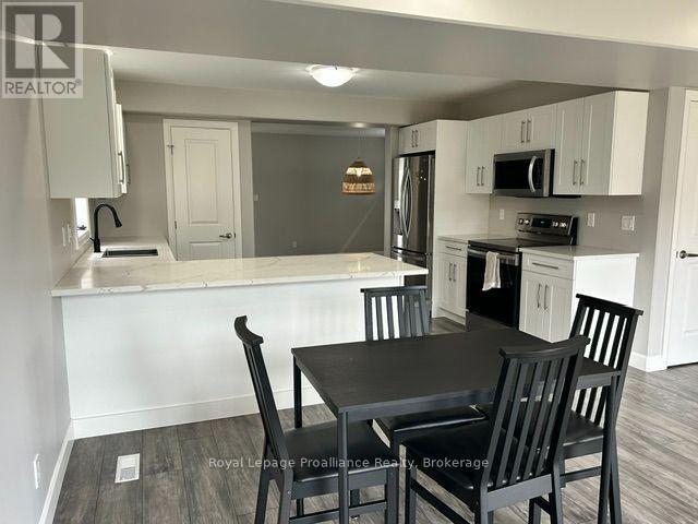 42 Dewal Place, Belleville, Ontario  K8P 0E5 - Photo 7 - X13714250