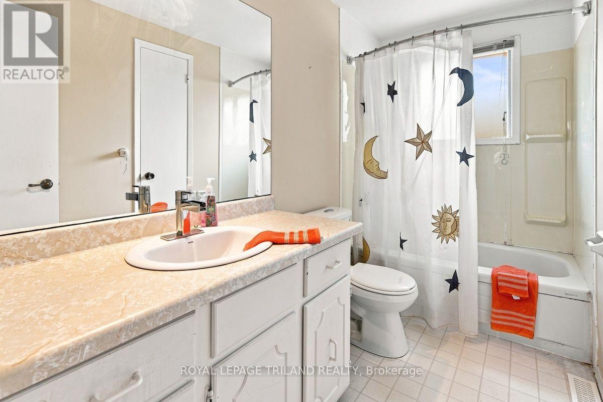 184 Chesham Place, London North, Ontario  N6G 3T7 - Photo 15 - X13714256